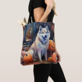 Halloween Alaskan Malamute met pompoenen Tote Bag (Dichtbij)