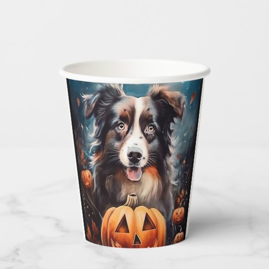Halloween Australian Shepherd met pompoenen eng Papieren Bekers (Achterkant)
