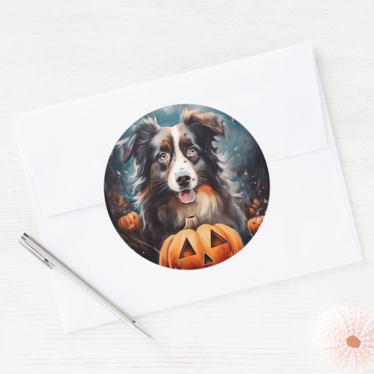 Halloween Australian Shepherd met pompoenen eng Ronde Sticker (Envelop)