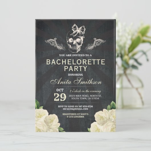 Halloween Bachelorette Party Rozen Flowers Invite Kaart (Staand voorkant)