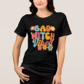 Halloween Bad Witch Vibes Retro Groovy Typografie Tri-Blend Shirt (Voorkant)