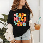 Halloween Bad Witch Vibes Retro Groovy Typografie Tri-Blend Shirt