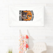 Halloween Baker Shirt Heks Bezem Gebroken Design_1 Spandoek (Insitu)