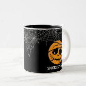 Halloween Basket Ball Trick of Basketbal Verjaarda Tweekleurige Koffiemok (Voorkant rechts)