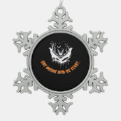 Halloween Bat Hanging For The Essential Tin Sneeuwvlok Ornament (Voorkant)