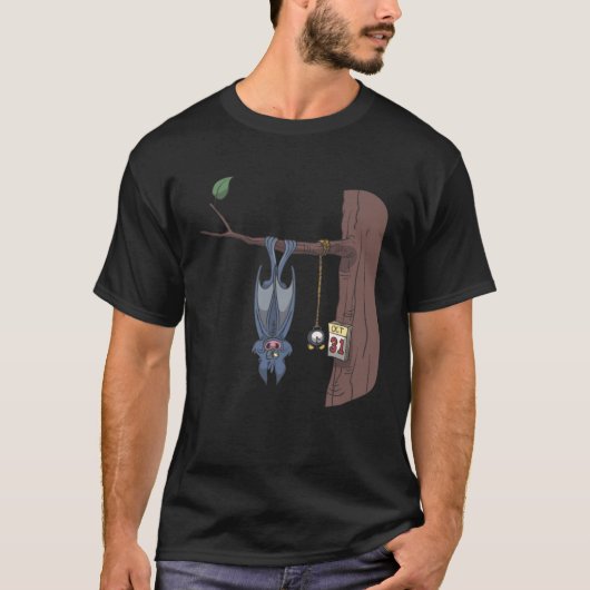 Halloween bat waiting for 31st October with alarm  T-shirt (Voorkant)