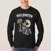 Halloween Beer Drinking Skeleton T-shirt (Voorkant)