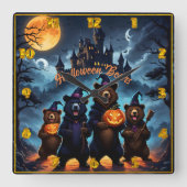 Halloween beer verzamelen in een spookachtig bos vierkante klok (Voorkant)