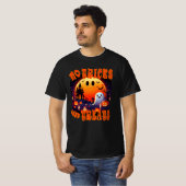 Halloween begraafplaats met leuke vrolijke glimlac t-shirt (Voorkant volledig)