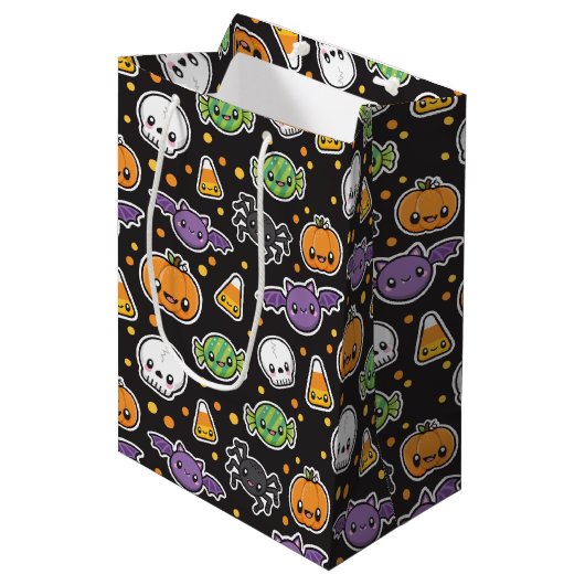 Halloween Behandelt patrooncadezak Medium Cadeauzakje (Voorkant Gekanteld)