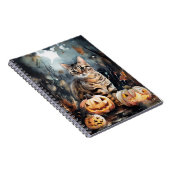 Halloween Bengaal Cat met pompoenen eng Notitieboek (Rechterzijde)