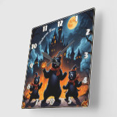 Halloween-beren vieren feest in een spookkasteel vierkante klok (Hoek)
