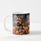 Halloween Biewer Terrier met pompoenen eng Koffiemok (Links)