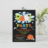 Halloween BIrthday Pool Party Kaart (Staand voorkant)
