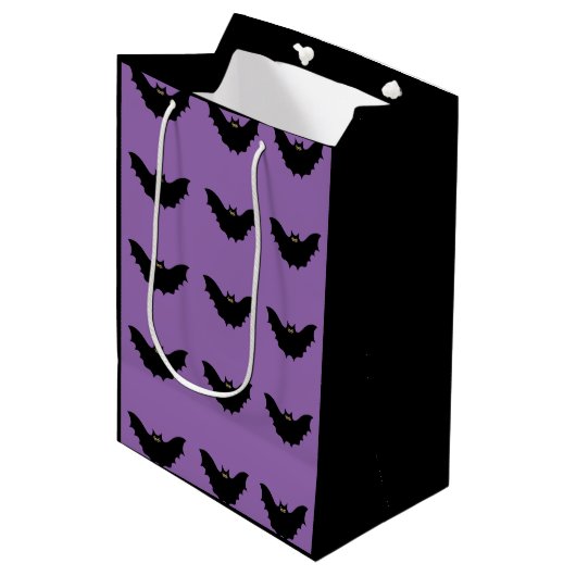 Halloween Black Bat Medium Cadeauzakje (Voorkant Gekanteld)