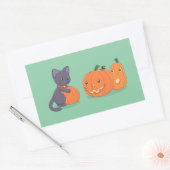 Halloween Black Cat en Pumpkins on Green Rechthoekige Sticker (Envelop)