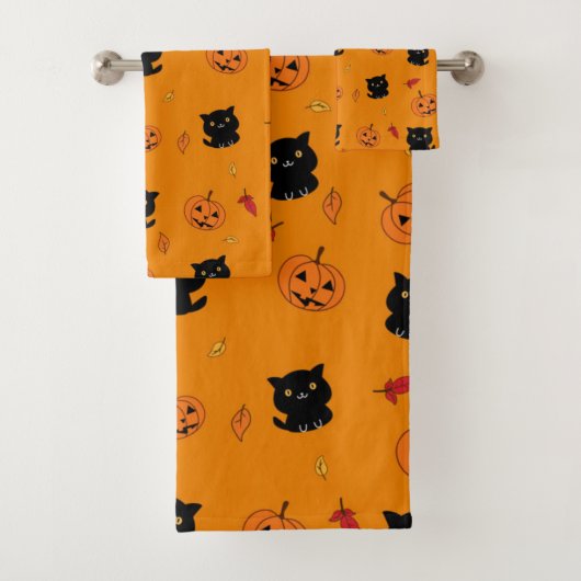 Halloween Black Cats and Pumpkins Pattern Bad Handdoek (Insitu)