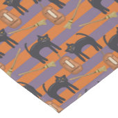 Halloween, Black Cats en Brooms Table Runner Korte Tafelloper (Hoek)