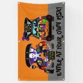 Halloween boomstam of behandelt binnengaan op eige spandoek (Verticaal)