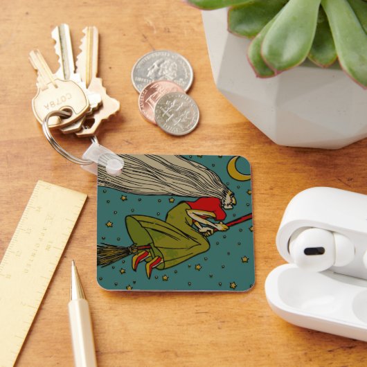  Halloween, boze heks die op Broomstick vliegt Sleutelhanger (Bureau)