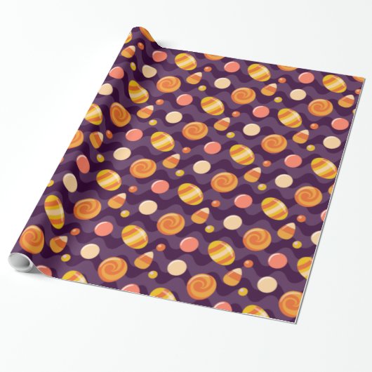 Halloween Candy Corn Snoepjes op Paars Cadeaupapier (Uitgerold)