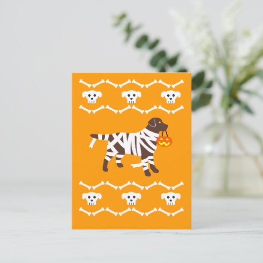Halloween Chocolate Labrador Mummy Briefkaart (Staand voorkant)
