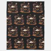 Halloween Coffee Art – Spooky Latte with Skeletons Fleece Deken (Voorkant)