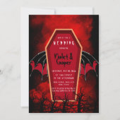 Halloween Coffin en Bat Wings Red Black Wedding Kaart (Voorkant)