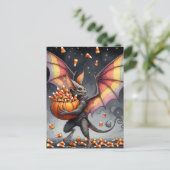 Halloween Creature With Candy Briefkaart (Staand voorkant)