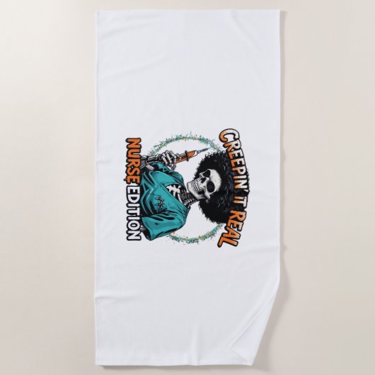 Halloween Creepin It Real! Nurse Edition Classic T Strandlaken (Voorkant)