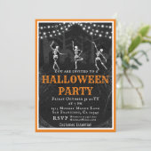 Halloween Creepy Skeletons Graveyard Party Kaart (Staand voorkant)