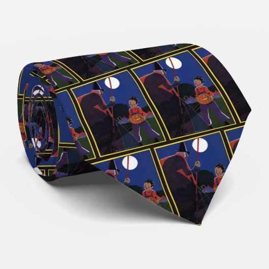 Halloween, Creepy Witch met Boy Stropdas (Opgerold)