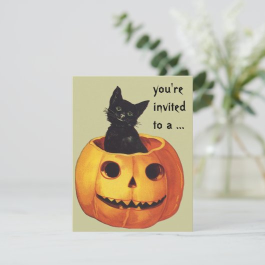Halloween, Cute Black Cat in a Pumpkin Kaart (Staand voorkant)