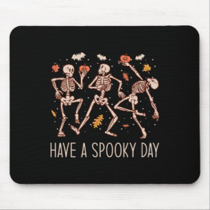 Halloween dansende skeletten hebben een spookachti muismat