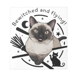 Halloween Elegance: De vliegende Siamese kat Notitieblok