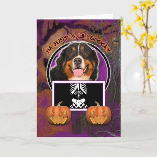 Halloween - enkel een Griezelige Lil - de Hond van Kaart (Gele Bloem)
