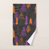 Halloween Evergreen Trees Pattern Black Sinaasappe Bad Handdoek (Handdoek)