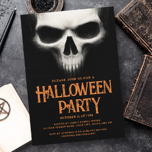Halloween-feest griezelige spookachtige schedel zw kaart
