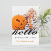 Halloween geen truc alleen een traktatie baby foto aankondiging (Staand voorkant)