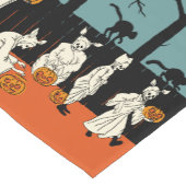  Halloween Ghost Parade Korte Tafelloper (Hoek)