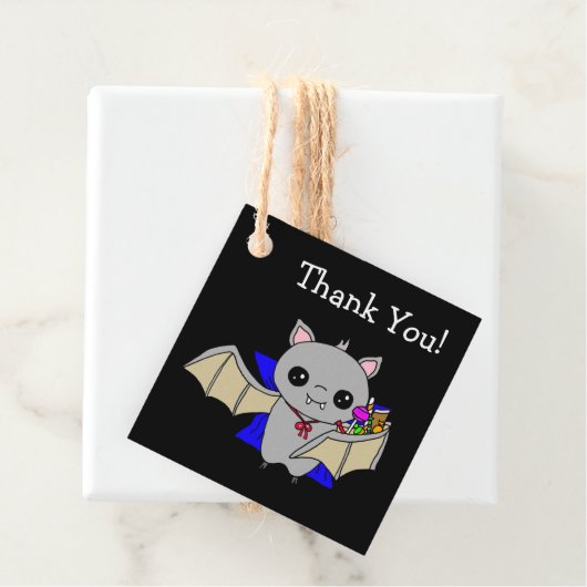 Halloween Gift Label, Bat holding Snoep Bedankjes Labels (In situ)