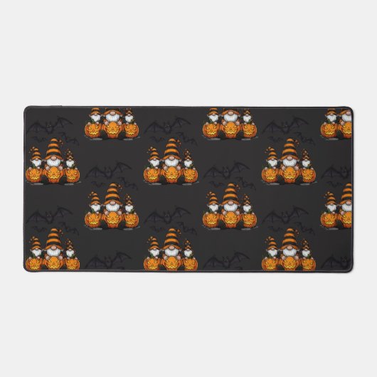 Halloween Gnome Desk Mat (Voorkant)