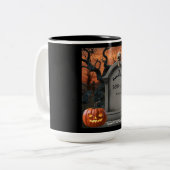 Halloween grafsteen humor "Ben Aiken" Tweekleurige Koffiemok (Voorkant links)