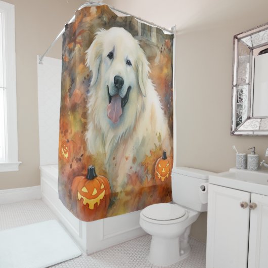 Halloween Great Pyrenees Met Pompoenen Eng Douchegordijn (In situ)