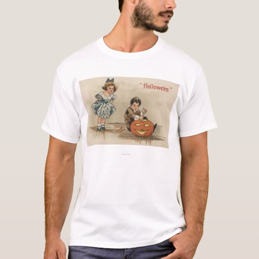 Halloween GreetingCarving Pumpkin T-shirt (Voorkant)