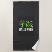 Halloween Griezelen Boom Vleermuizen Vector Design Strandlaken (Voorkant)