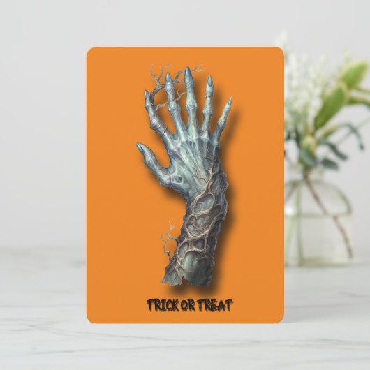 Halloween Griezelige Enge Zombie Hand Uitnodiging  (Staand voorkant)