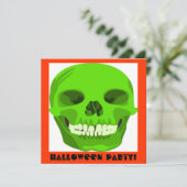 Halloween Groene Schedel Uitnodigen Kaart (Staand voorkant)