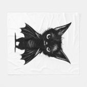 Halloween Grumpy Black Kitten in BBat Costume Fleece Deken (Voorkant (Horizontaal))