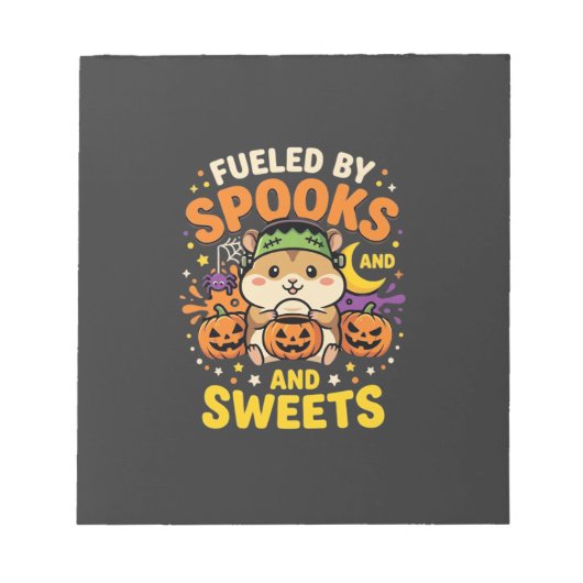 Halloween Hamster Fueled By Spooks And Sweets_1 Notitieblok (Voorkant)